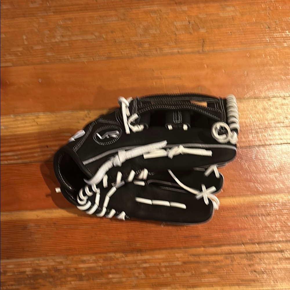 Black and White Baseball Glove 13 inch